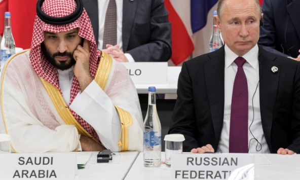 Đặt cược vào canh bạc 'liều lĩnh': Ả Rập Saudi và Nga thắng đậm, hàng triệu USD đổ về mỗi ngày