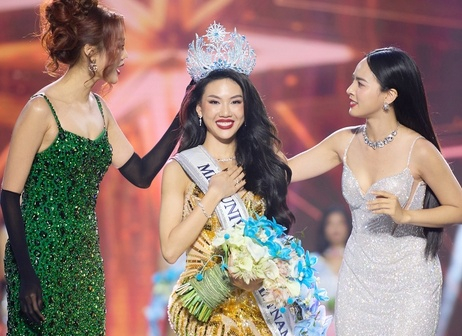 Thành viên BGK Miss Universe Vietnam lên tiếng nghi vấn bạo lực học đường và dùng bóng cười của Hoa hậu Bùi Quỳnh Hoa 