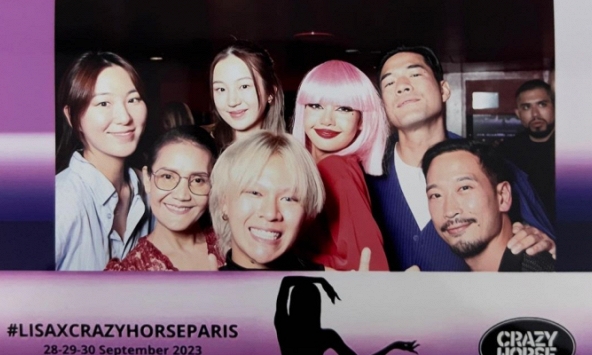 Mẹ ruột Lisa mở lại Instagram, động thái thế nào sau khi bị chỉ trích?