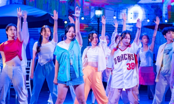 5 tháng chuẩn bị, 1 showcase vũ đạo: Mê cái cách Amser 'flex' sự năng động của mình!