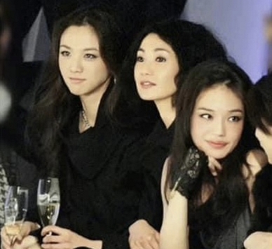 Khung hình 15 năm trước tại show thời trang của Thang Duy, Trương Mạn Ngọc, Thư Kỳ bỗng hot trở lại vì quá khí chất