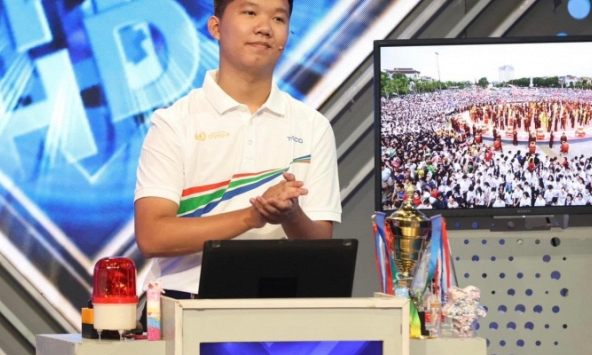Lê Xuân Mạnh - Quán quân Olympia 2023: Fan MU, lấy Siêu Cup của CLB Thanh Hoá làm niềm cảm hứng