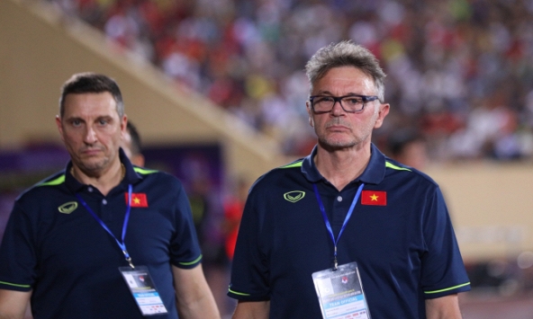 Đội hình đội tuyển Việt Nam vs Trung Quốc: HLV Troussier gây bất ngờ với “song kiếm U23”?