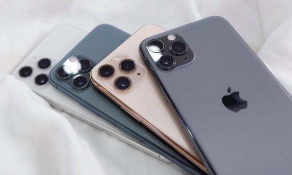 Lý do nhiều người không bỏ được iPhone: Không bỏ chục triệu mua mới thì vẫn chi tiền mua máy cũ