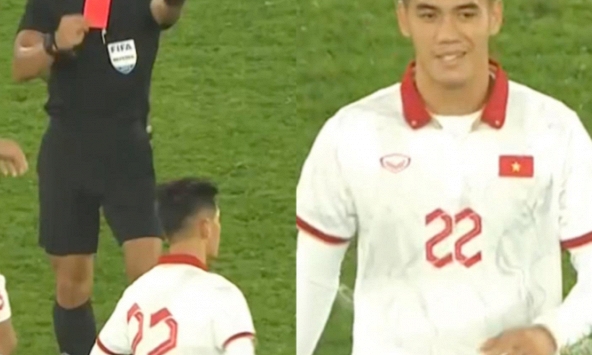 Tiến Linh thúc cùi chỏ đối thủ phải nhận thẻ đỏ, mất quyền đối đầu Son Heuyn-min ở trận với ĐT Hàn Quốc