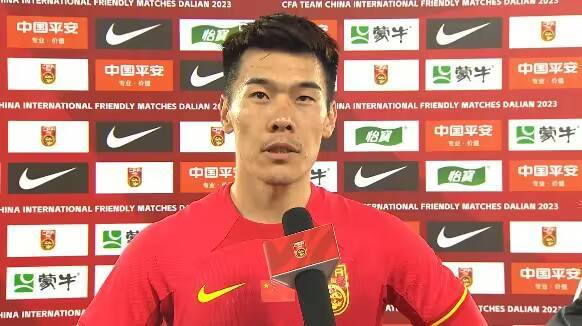 Tiền vệ Trung Quốc khen tuyển Việt Nam hay hơn, Quế Ngọc Hải nói lời thẳng thắn về trình độ đối thủ