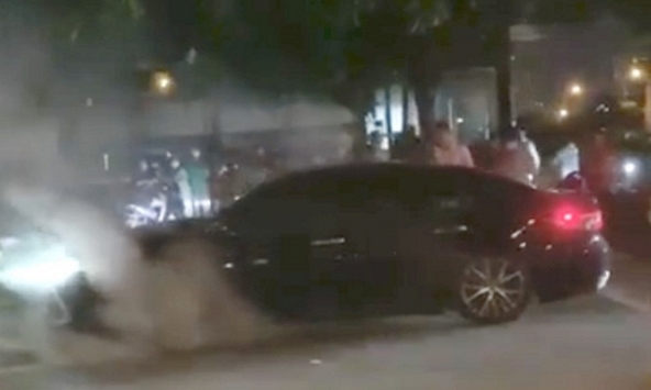 CA Hà Nội thông tin vụ ô tô xoay tròn rồi tự gây tai nạn, CSGT phải đập kính đưa tài xế ra ngoài