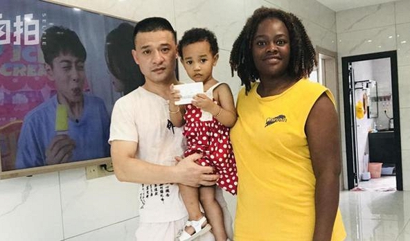 Cô gái Châu Phi liều sang Trung Quốc với người đàn ông hơn 13 tuổi: Chấp nhận tin một người “vào tù ra tội” và cái kết chẳng ai ngờ