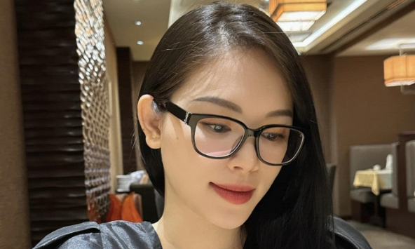 Linh Rin khoe ảnh ông xã chụp ảnh, bạn bè lập tức bình luận: Bà bầu xinh xắn ghê 