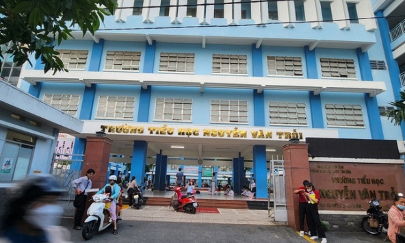 TPHCM: Tạm đình chỉ giáo viên đánh gãy ngón tay học sinh lớp 1