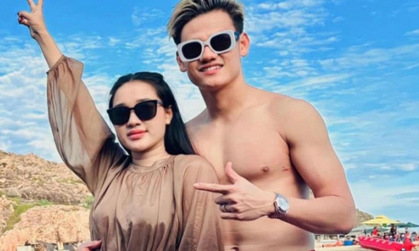 Cô chủ viện thẩm mỹ tủi thân khi yêu hậu vệ ĐT Việt Nam: 'Bao giờ mới hết yêu xa'