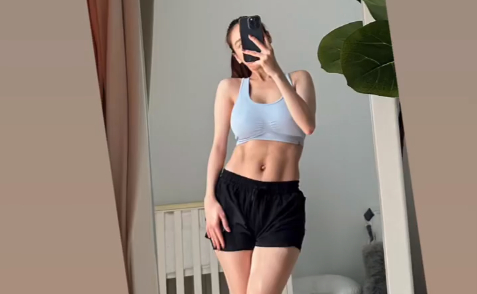 Bất ngờ hình ảnh Nhã Phương khoe cơ bụng sexy sau 2 tuần sinh con