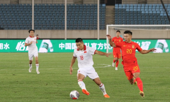 Báo Trung Quốc nói lời bất ngờ về tuyển Việt Nam, lo đội nhà bị loại bởi 2 đại diện Đông Nam Á