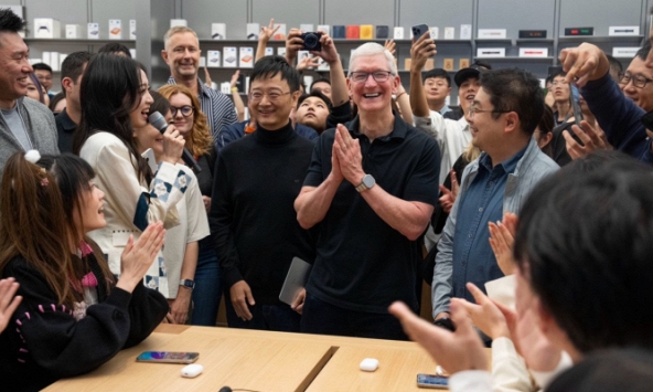 'Cha đẻ' Liên quân bất ngờ được giám đốc Apple khen ngợi, khẳng định là 'hiện tượng' toàn cầu