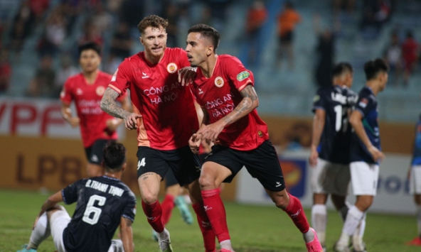 Suýt 'vấp ngã' ngày ra quân, đương kim vô địch CLB Công an Hà Nội thở phào nhẹ nhõm