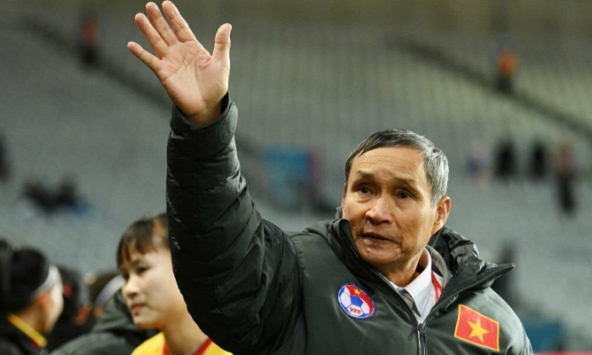 HLV Mai Đức Chung và cú điện thoại mang về “chân sút vàng” cho HLV Park Hang-seo