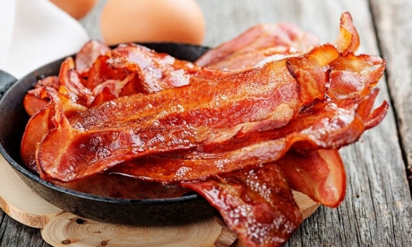 Bữa trưa nếu ăn quá nhiều 4 thứ này thì chẳng khác nào tàn phá sức khỏe, bác sĩ nói cần từ bỏ ngay