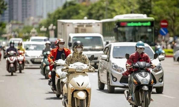 Bắc Bộ và Nam Bộ ngày nắng, từ Thanh Hóa đến Thừa Thiên-Huế có mưa