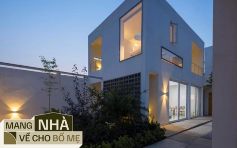 Con trai 40 tuổi xây căn nhà 200m2 để bố mẹ dưỡng già, có sân vườn trồng nhiều cây xanh ngập tràn ánh nắng