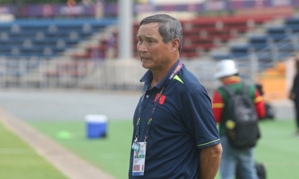 HLV Mai Đức Chung chê trách trọng tài, chỉ ra lý do giúp đội chủ nhà thắng được tuyển Việt Nam