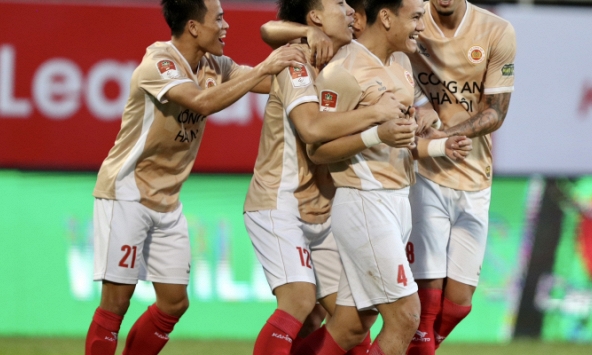 'Cánh chim lạc loài' của bầu Đức giành chiến thắng đậm đà trước HAGL trong ngày trở lại 'nhà xưa'