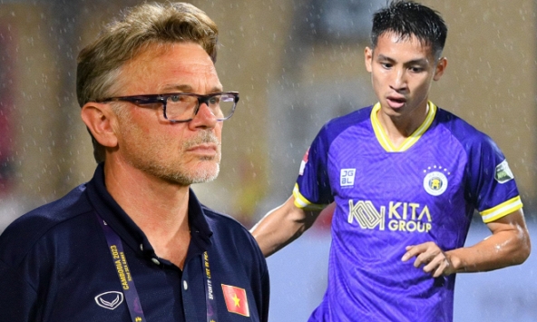 Quân bầu Hiển hụt hơi trước thềm 'trận đánh lớn', HLV Troussier càng thêm đau đầu với tuyển Việt Nam