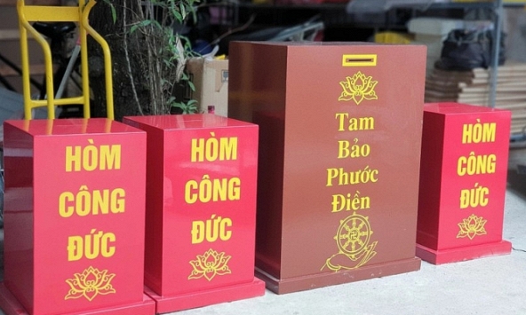Bộ Tài chính yêu cầu kiểm tra tổng thể việc quản lý tiền công đức
