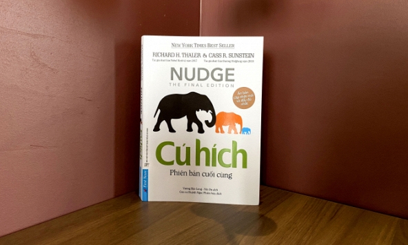 “Cú hích - Phiên bản cuối cùng” - Bản cập nhật cuối của tác giả Nobel 2017