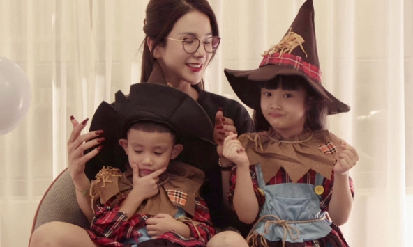 Diệp Lâm Anh gặp gỡ con trai sau khi mất quyền nuôi bé, bất ngờ nhắc về thời còn mặn nồng với chồng cũ thiếu gia 