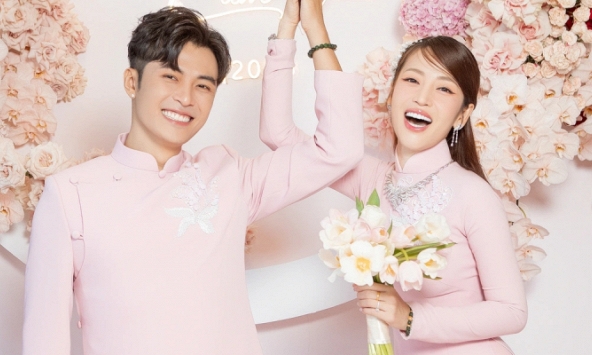 Học vấn của cặp đôi vừa làm lễ gia tiên hôm nay: Đàng gái học giỏi, đàng trai liệu có lép vế?