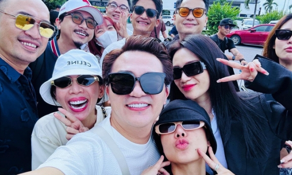 Tiến Luật - Thu Trang, Khánh Vân và dàn sao ra Cam Ranh từ sáng sớm dự cưới Puka: 2 sao nữ nghi vấn nghỉ chơi cô dâu thì sao?