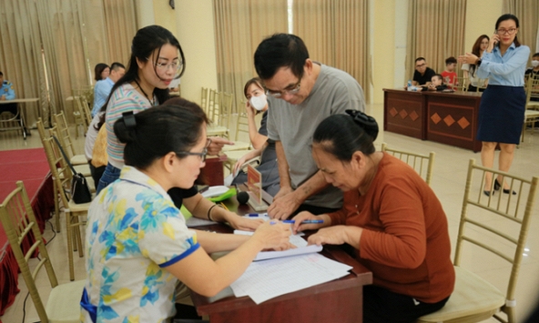 Vụ cháy chung cư mini: Cháu bé mồ côi cả cha mẹ được hỗ trợ 2 tỷ đồng, mỗi người còn sống 700 triệu