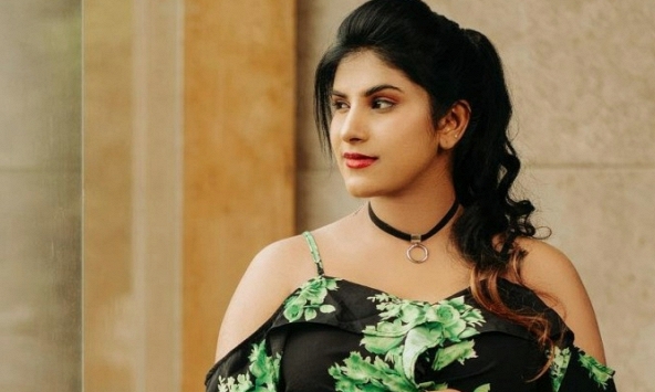 Nữ diễn viên đột ngột qua đời khi đang mang thai, bác sĩ vội cứu em bé