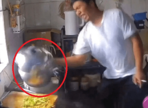 Chỉ vì 1 hành động nhỏ mà vợ bị cả nhà chồng ức hiếp, bài học cho phụ nữ chỉ nằm ở 4 từ