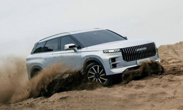 Ô tô Trung Quốc ồ ạt đổ bộ Trung Đông nhưng vấp 'đá tảng': Khi giá rẻ không phải tất cả