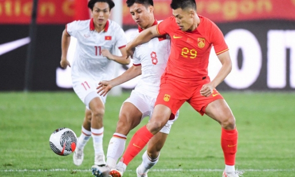 Tuyển Trung Quốc có động thái gây ngỡ ngàng trước đại chiến Thái Lan ở vòng loại World Cup