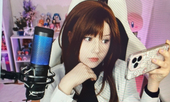 Biến hình giống 99,9%, nữ Coser khiến cộng đồng Jujutsu kaisen kinh ngạc