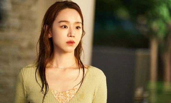 Bỏ nhà đi sau khi cãi nhau với chồng, cô vợ trẻ 'khóc như mưa' vì 1 tin nhắn của mẹ chồng