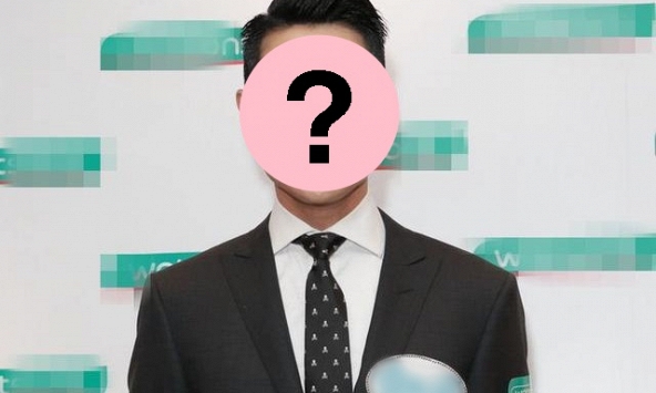 Nam thần đào hoa một thời vẫn trẻ đẹp dù đã 54 tuổi, lười đóng phim vì 4000 tỷ từ nhà vợ?