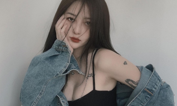 Khui 'info' gái xinh cực phẩm, vừa bị đồn là tình mới của Hồng Thanh hậu chia tay nữ DJ quốc dân 