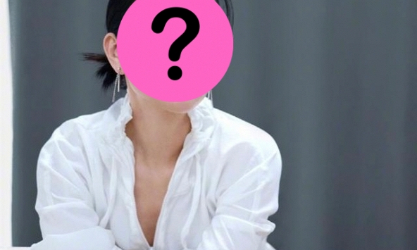 Mỹ nhân 'được cả showbiz tung hô' 42 tuổi vẫn trẻ đẹp, mất trắng sự nghiệp vì 1 lời nói dối phản bạn