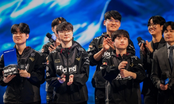 T1 vừa vô địch, cộng đồng LMHT ngay lập tức nhắc đến vấn đề đang được quan tâm bậc nhất hiện nay