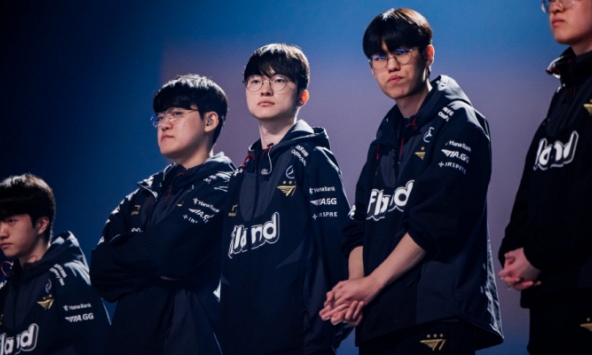 Xuất hiện thông tin dàn sao T1 đã chốt tương lai, đến lượt Zeus lại khiến fan 'ngồi trên đống lửa'