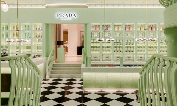 Hot trend dạo này: Các brand thời trang bình dân lẫn cao cấp đều “thi nhau” mở tiệm cafe và nhà hàng xinh điên đảo