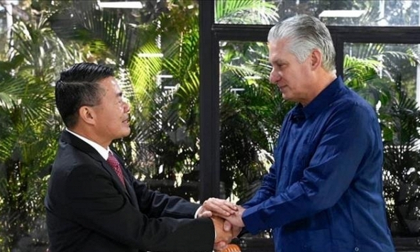 Cuba tặng Huy chương Hữu nghị ghi nhận đóng góp của Đại sứ Việt Nam ​