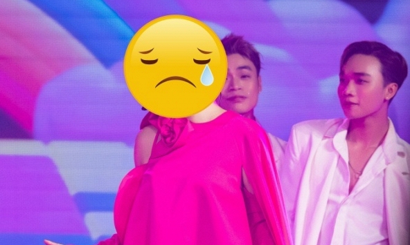 Đây là chị đại thảm nhất: Bị loại 2 chị đẹp trong đội, mất chức đội trưởng, sốc đến mức không dám xem kết quả