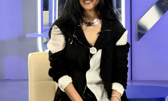 Hồng Nhung yêu cầu xóa chữ 'diva' trước tên của mình, khẳng định: 'Chị có dám nhận đâu'