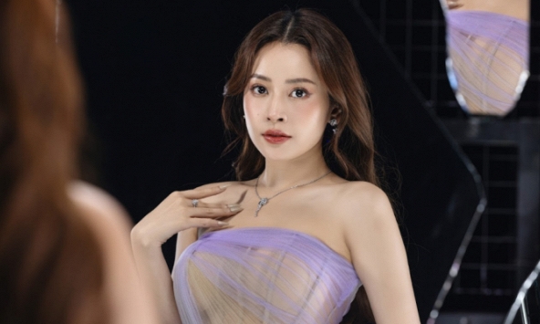 Chi Pu kết hợp 1 'chị đẹp' ra MV mới: người khen giọng hát có cải thiện, người vẫn chê nghe ngang phè