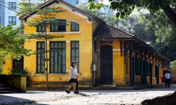 Hà Nội có thể có thêm 1 trường THPT chuyên: Cảnh đẹp 'siêu thực', hàng loạt ngôi sao nổi tiếng từng theo học
