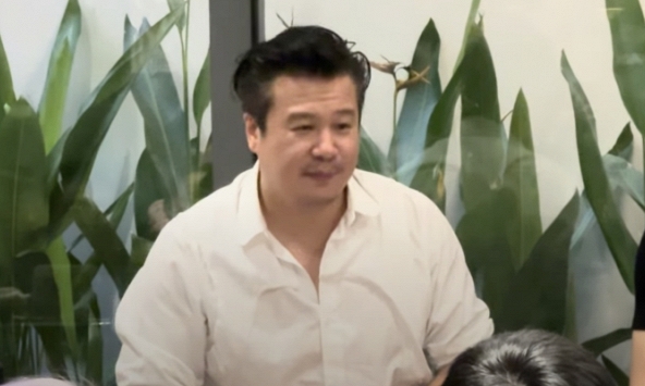 Thanh Bùi xuất hiện ở sự kiện, khẳng định: 'Nếu có liên quan việc nhà vợ tôi đã không ngồi đây'